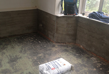 Repairing damp course