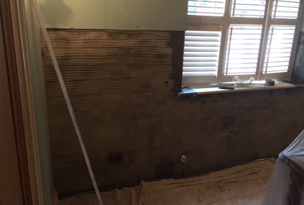 Removal of old internal plaster